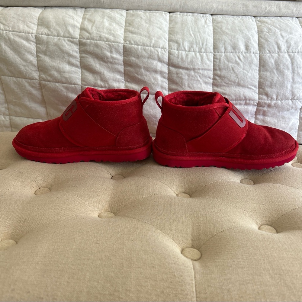 UGG Neumel II Graphic Women's Size US 7 Red Suede Chukka Boots Shoes - Picture 3 of 12